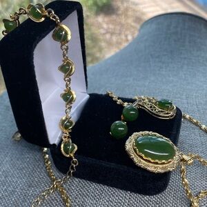 Vintage Green Jade Jewelry Lot – Bracelet, Stud Earrings and Pendants Collection